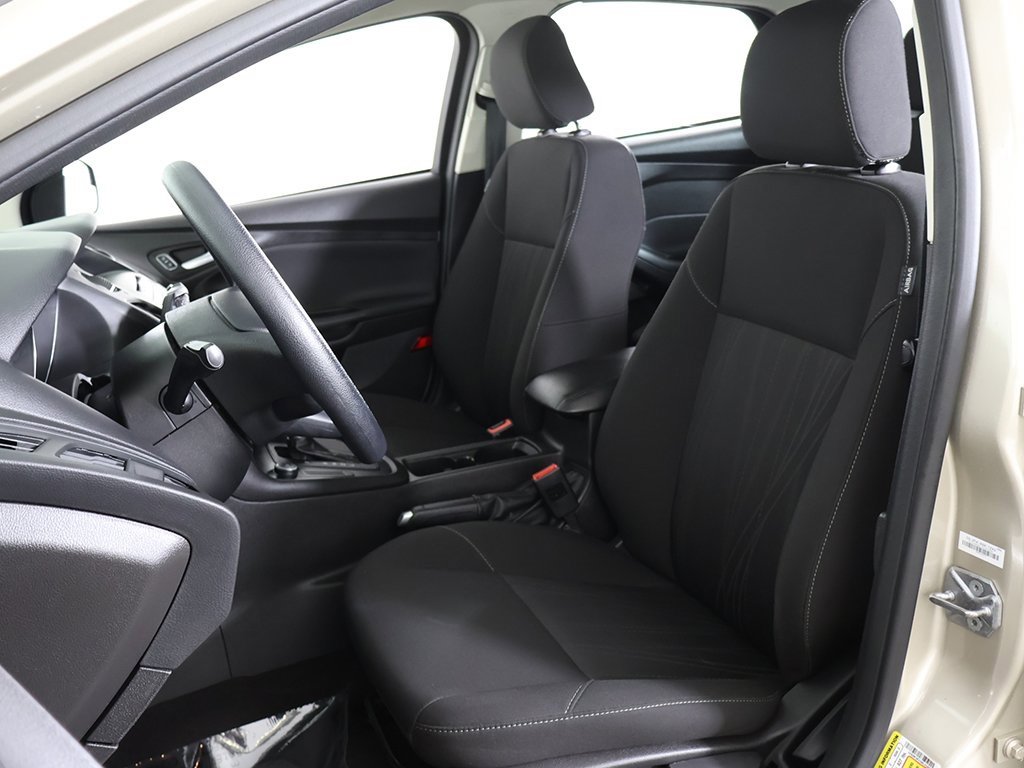 Used 2017 Ford Focus SE image 25