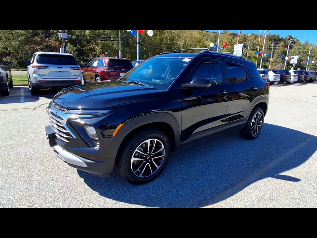 Used 2024 Chevrolet TrailBlazer LT AWD/4WD image 4