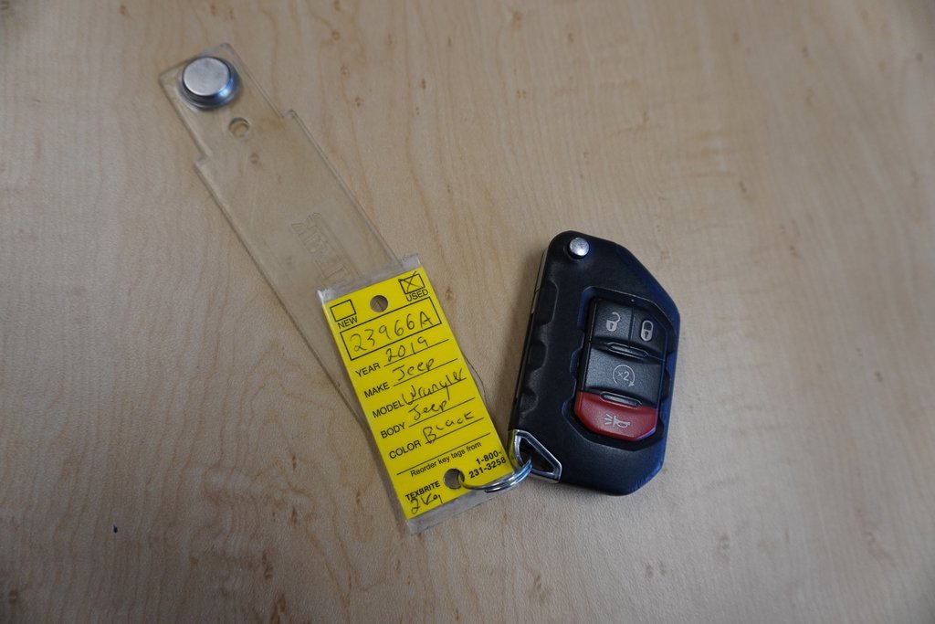 Used 2019 Jeep Wrangler Unlimited Rubicon image 37