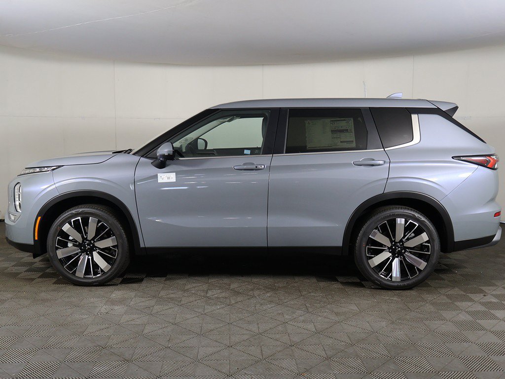 New 2026 Mitsubishi Outlander SE AWD/4WD image 16