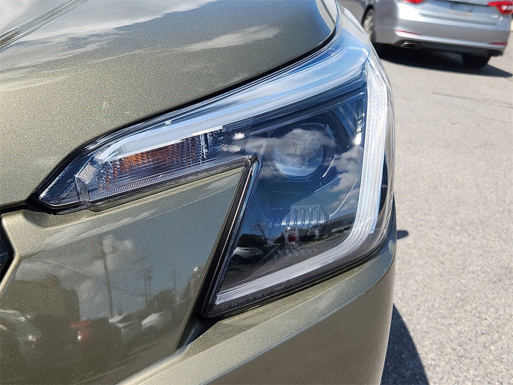 Used 2022 Subaru Forester Limited w/ Popular Package #2 image 9