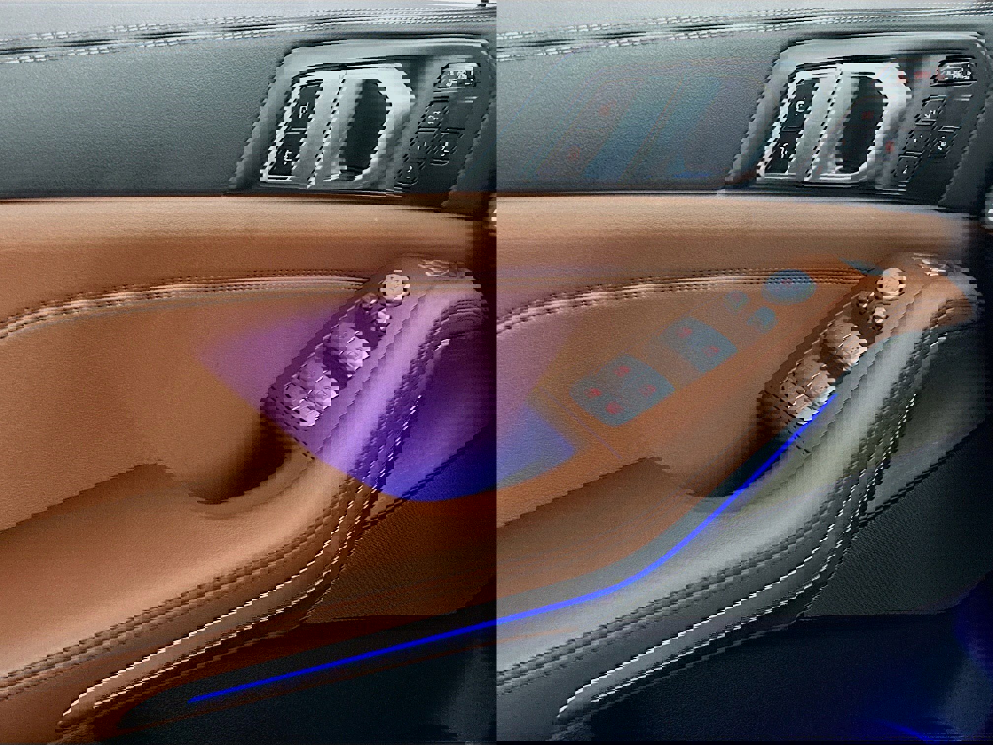 Used 2024 BMW X7 M60i image 15