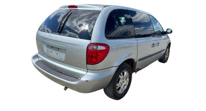 Used 2003 Dodge Caravan Sport FWD image 5