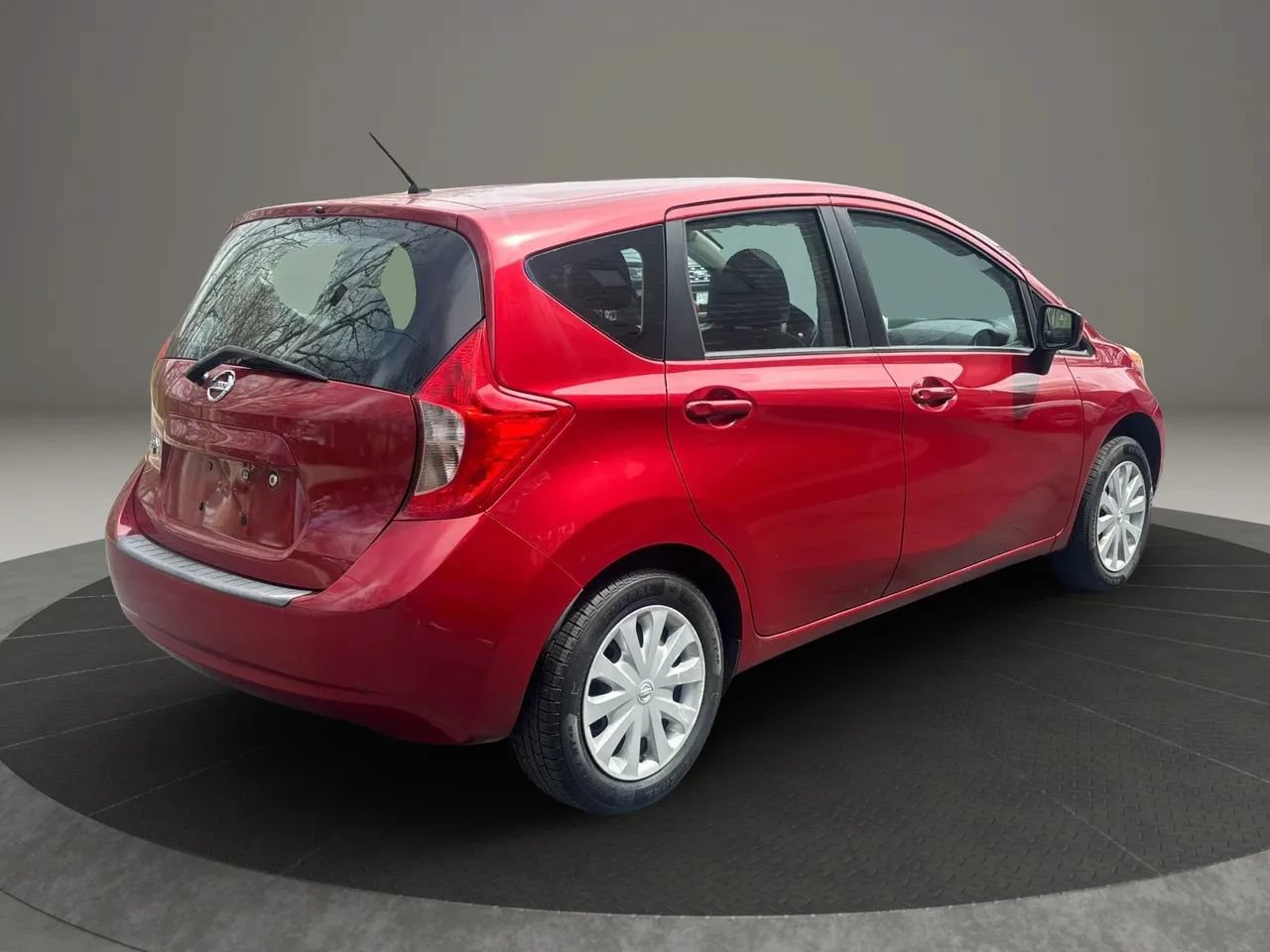 Used 2015 Nissan Versa Note S FWD image 6