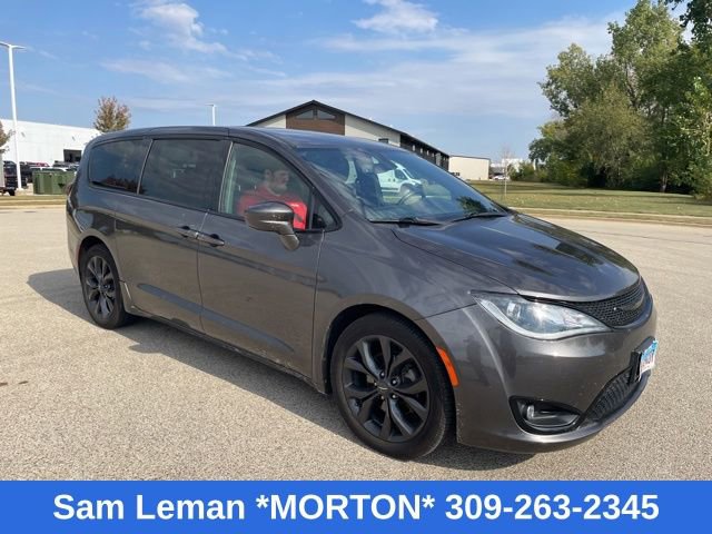 Used 2020 Chrysler Pacifica Touring w/ S Appearance Package