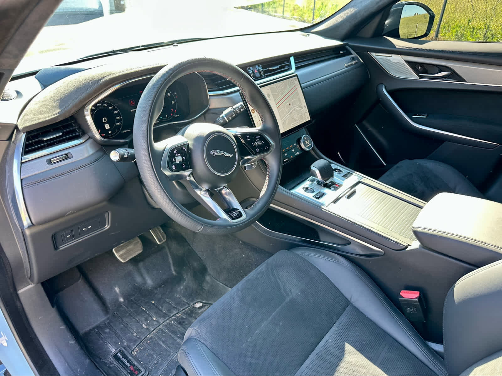 Used 2026 Jaguar F-PACE SVR 575 Edition AWD/4WD image 11