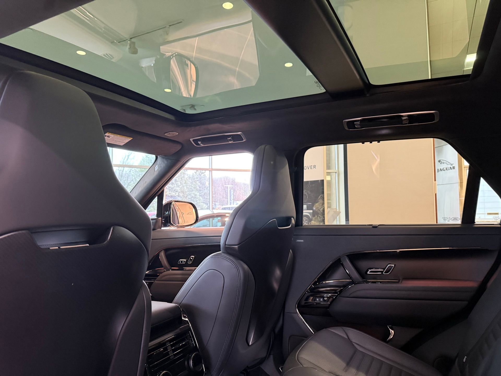 Used 2025 Land Rover Range Rover Sport SV Edition Two image 31
