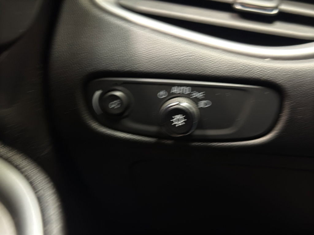 Used 2024 Chevrolet Malibu LT image 29