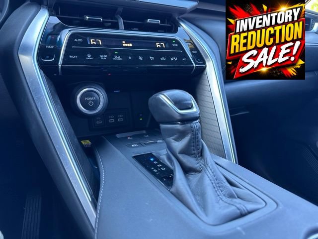 Used 2024 Toyota Venza Nightshade AWD/4WD image 14