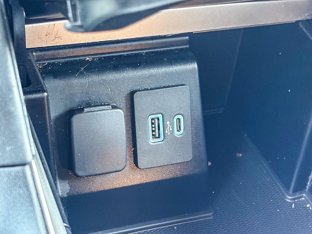 Used 2020 Ford Explorer XLT RWD image 28
