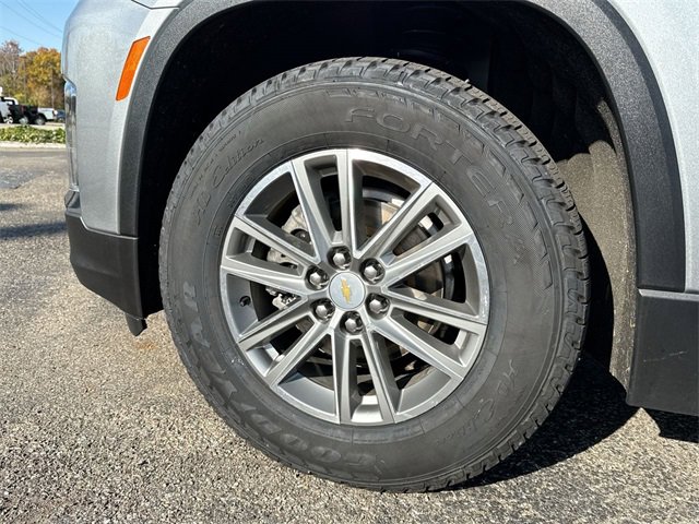 Used 2023 Chevrolet Traverse LT image 10