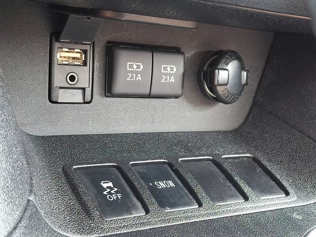Used 2017 Toyota Highlander Limited Platinum FWD image 33