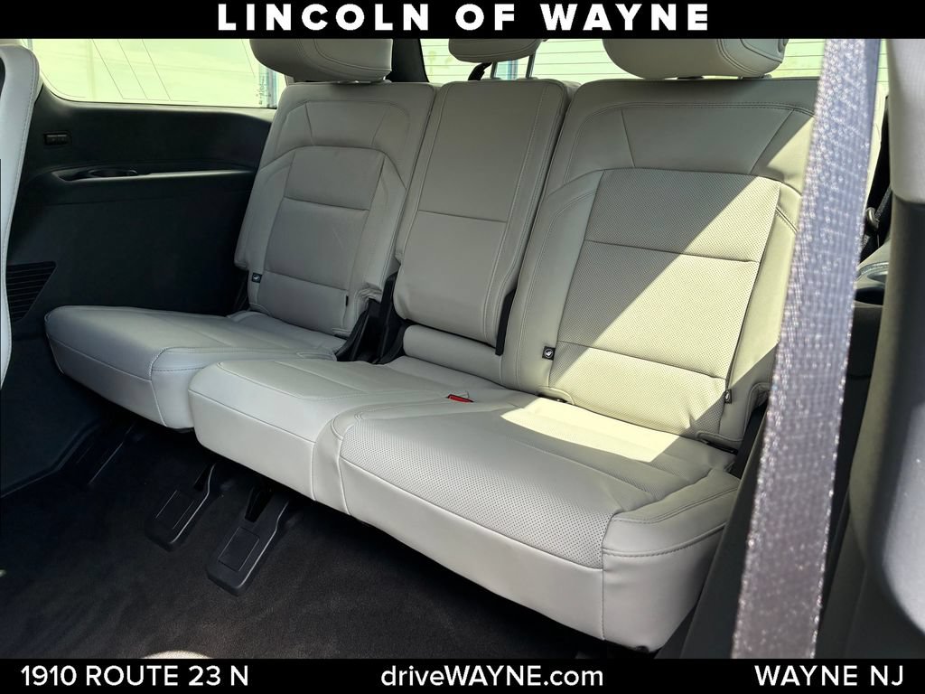 Used 2026 Lincoln Navigator Reserve AWD/4WD image 23