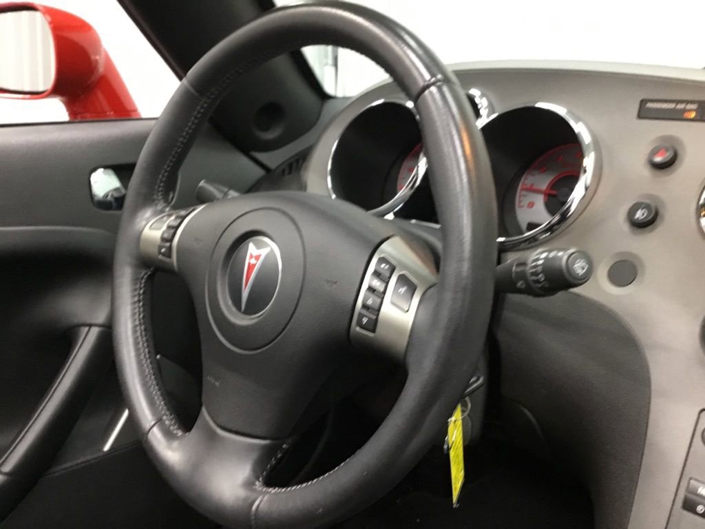Used 2007 Pontiac Solstice Convertible w/ Premium Package image 22