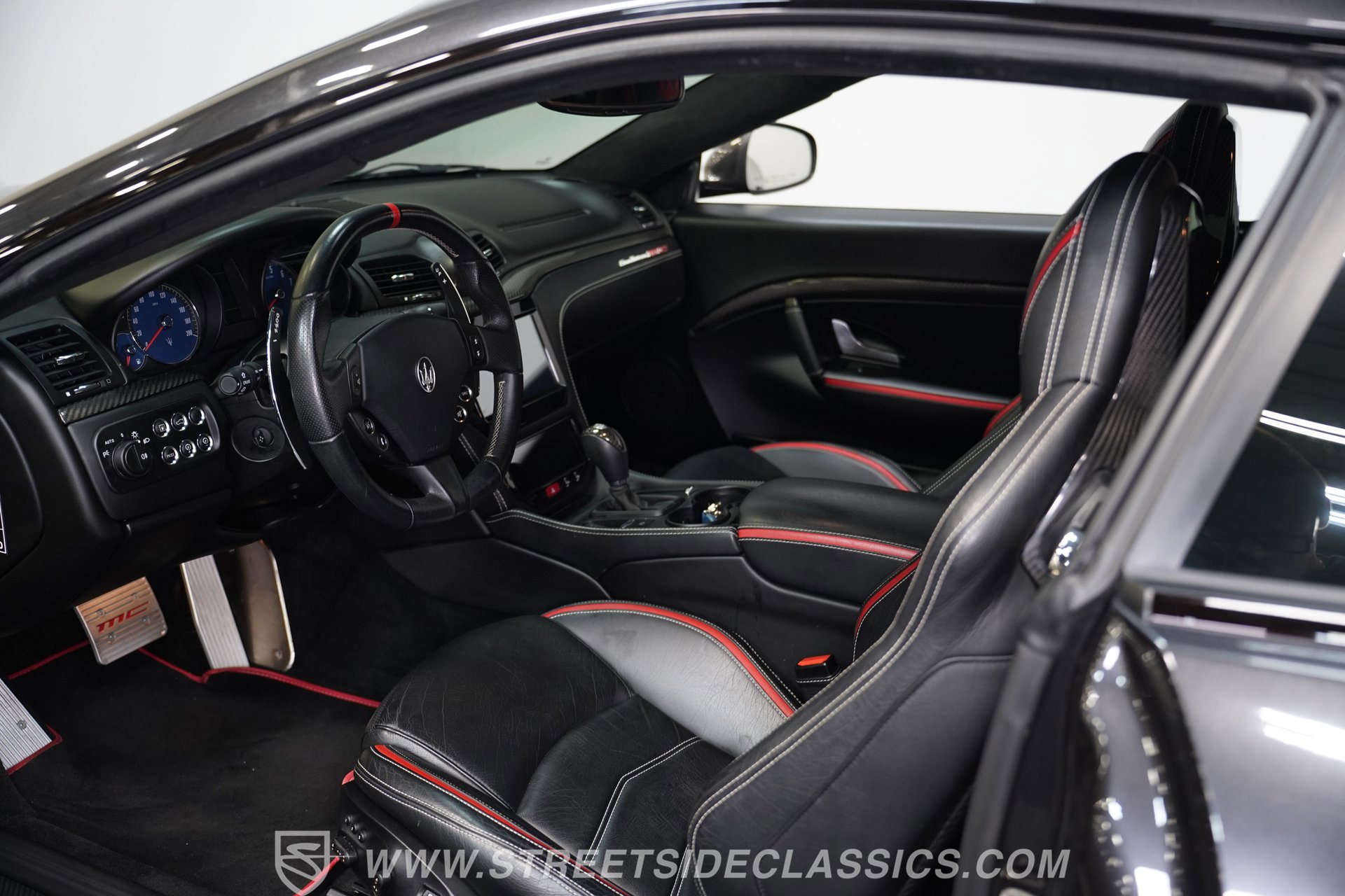 Used 2015 Maserati GranTurismo MC Centennial image 4