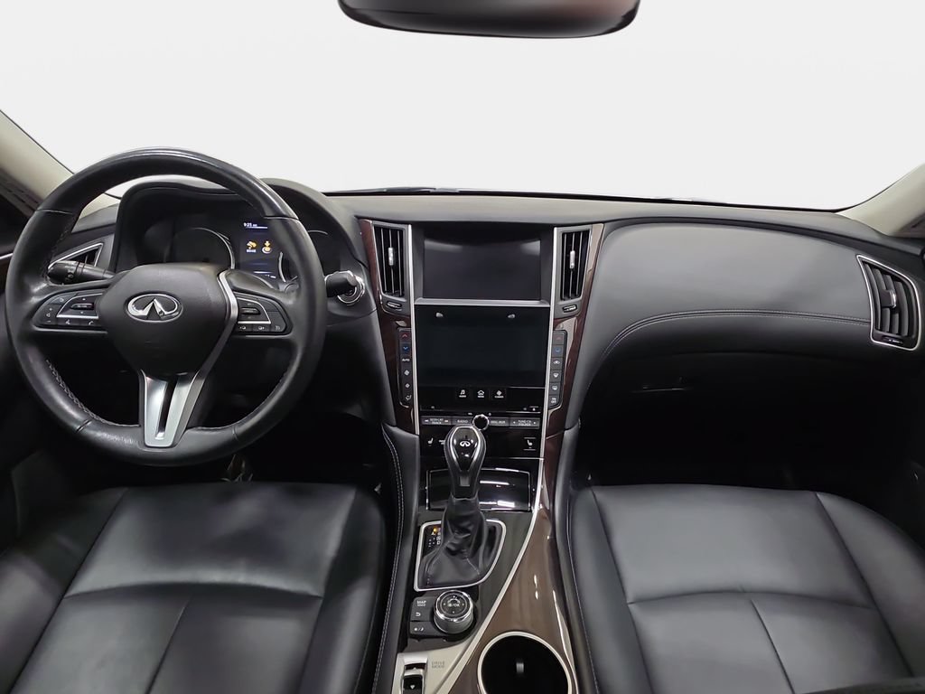 Used 2019 INFINITI Q50 Luxe w/ Essential Package (3.0T Luxe) AWD/4WD image 9