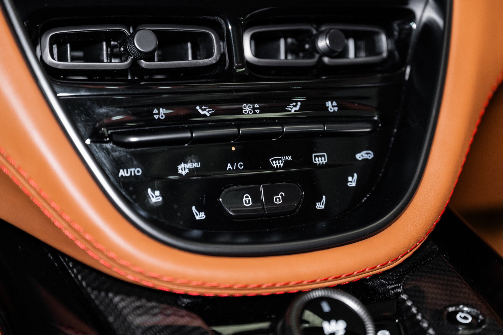 Used 2023 Aston Martin DBX 707 image 34