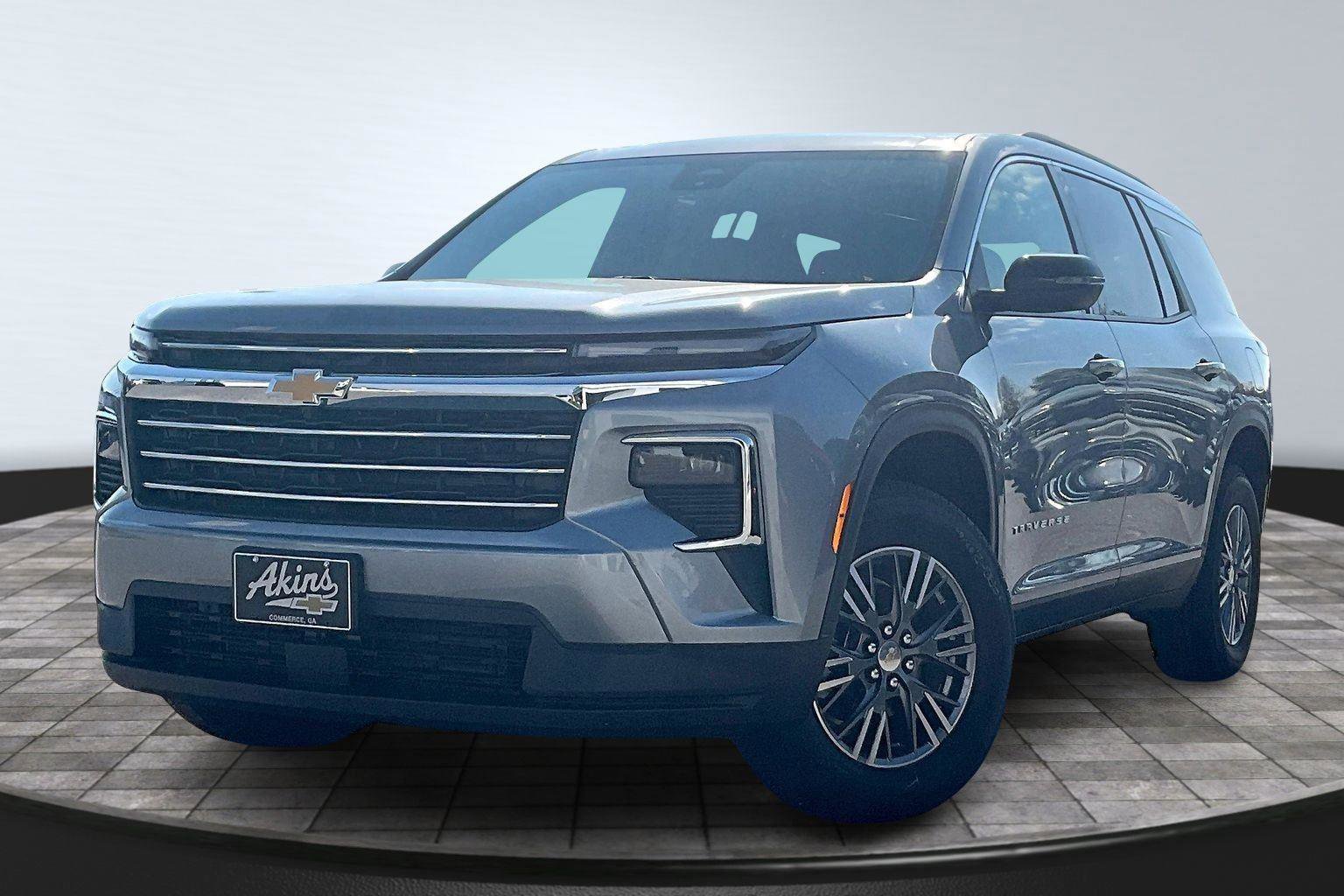 New 2026 Chevrolet Traverse LT image 1