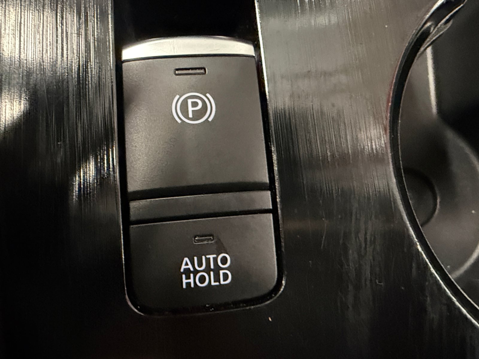 Used 2024 Nissan Rogue S FWD image 30