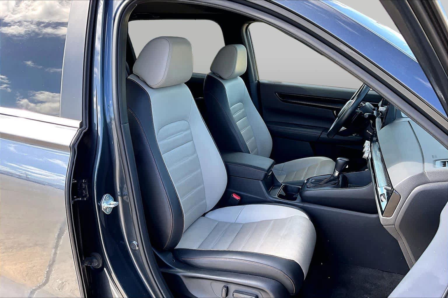 Used 2024 Honda CR-V Sport Touring image 9