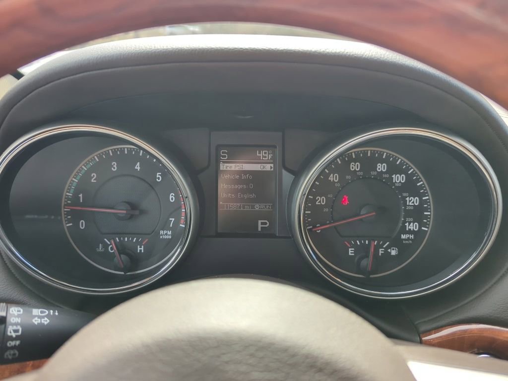 Used 2013 Jeep Grand Cherokee Overland w/ Advance Technology Group image 21