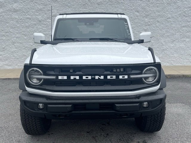 New 2025 Ford Bronco Outer Banks w/ Sasquatch Package image 2