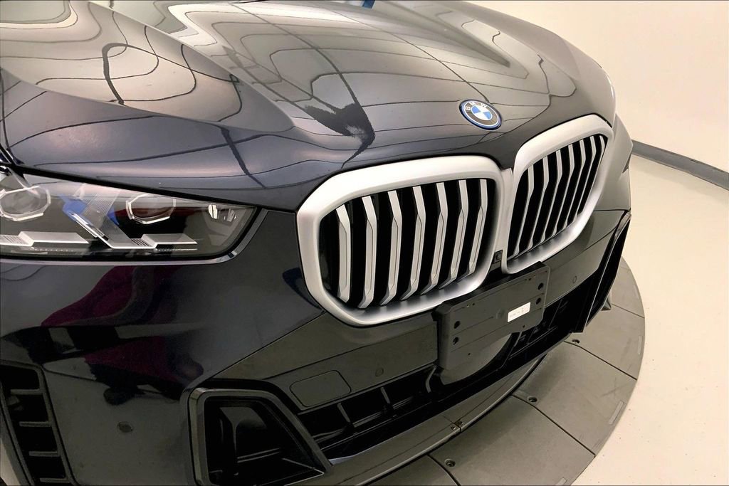 Certified 2024 BMW X5 xDrive50e w/ M Sport Package image 29