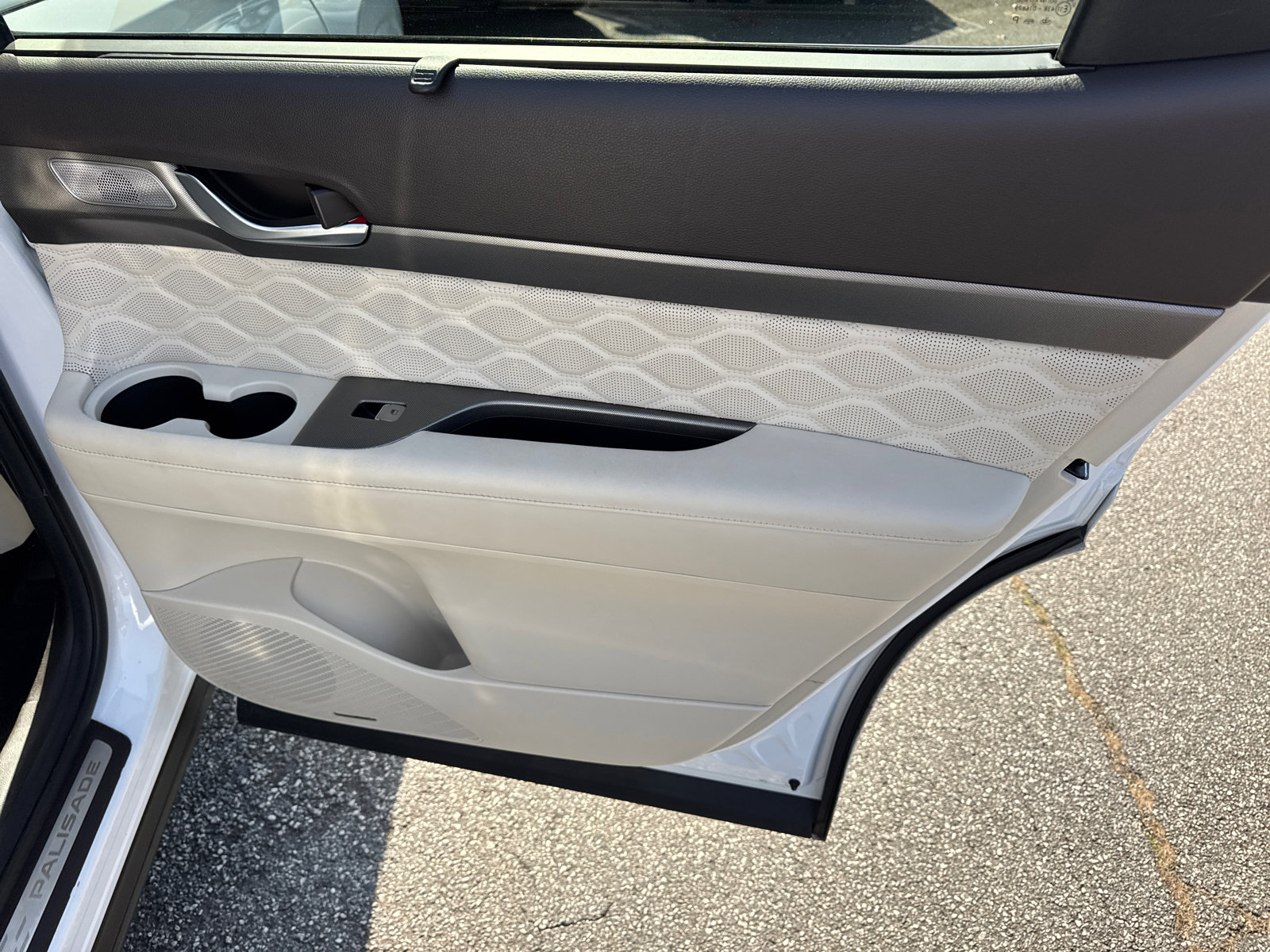 Used 2020 Hyundai Palisade Limited image 16