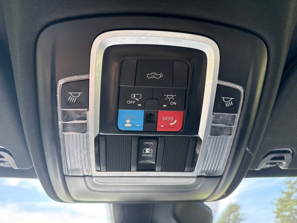 Used 2025 RAM 1500 Big Horn AWD/4WD image 23