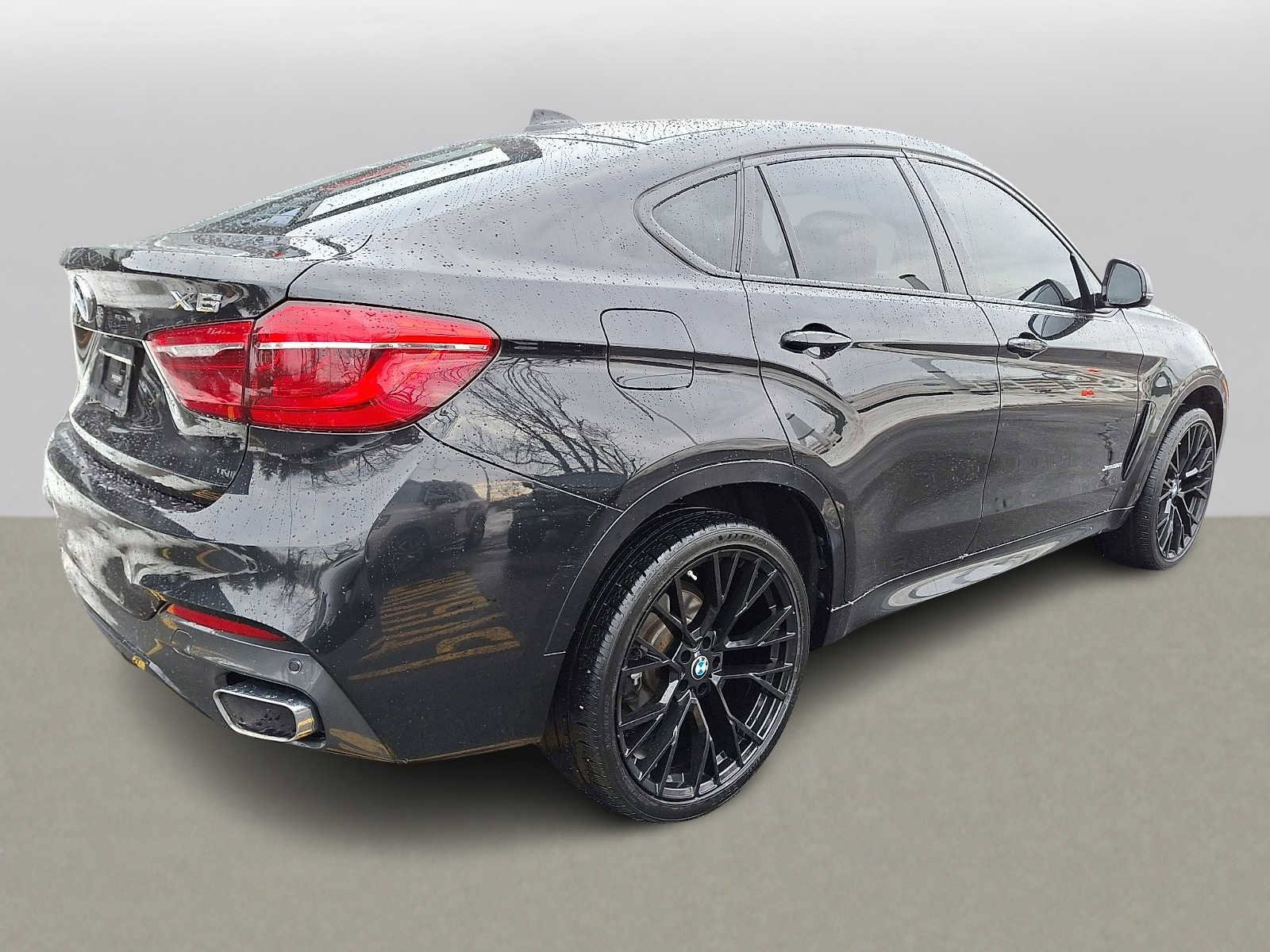 Used 2017 BMW X6 xDrive35i w/ M Sport Package image 5