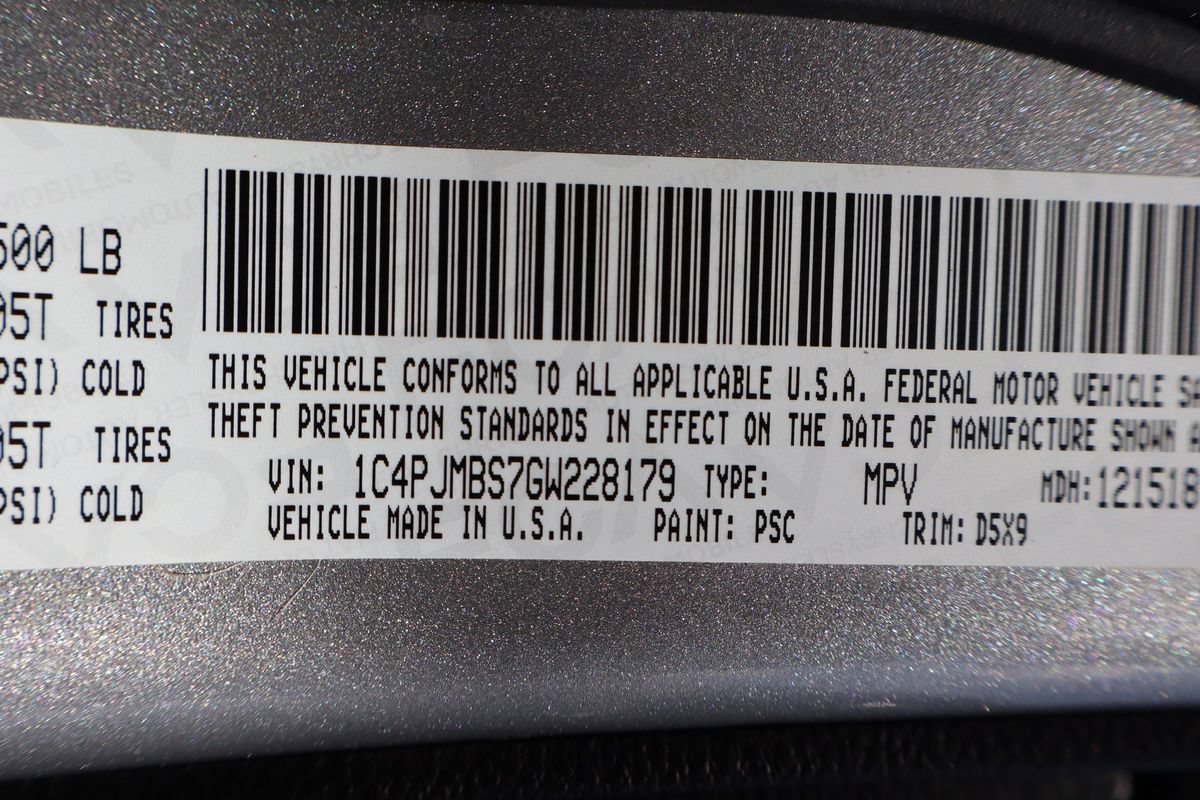 Used 2016 Jeep Cherokee Trailhawk w/ Cold Weather Group AWD/4WD image 46