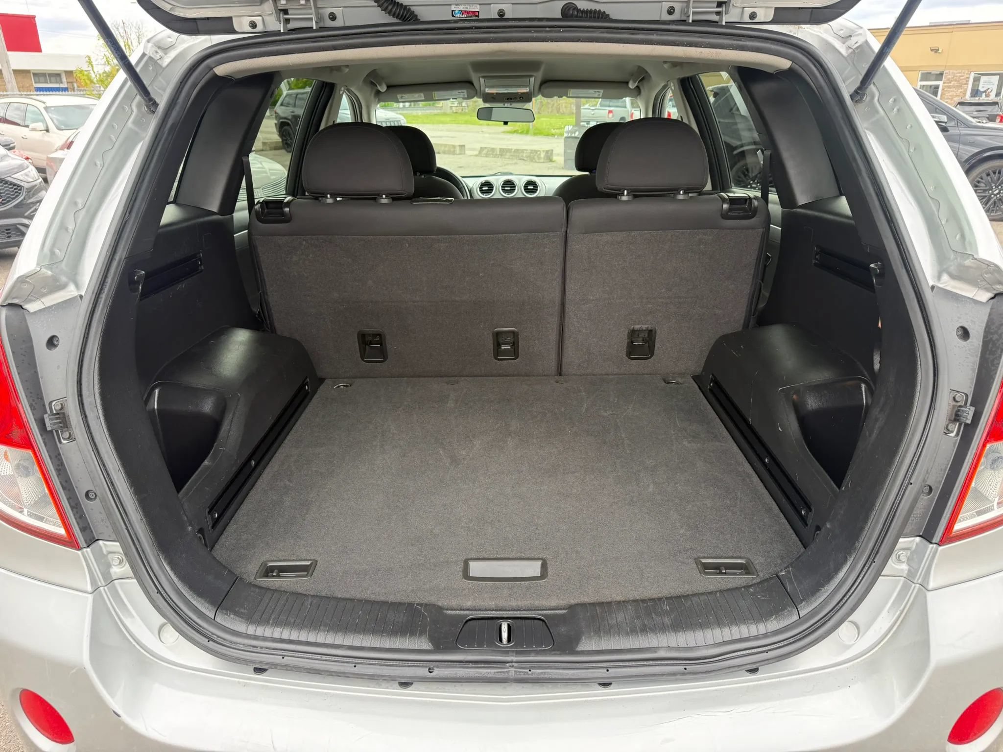 Used 2012 Chevrolet Captiva Sport LT FWD image 24