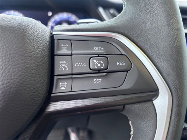 Used 2024 Jeep Grand Cherokee Altitude image 19