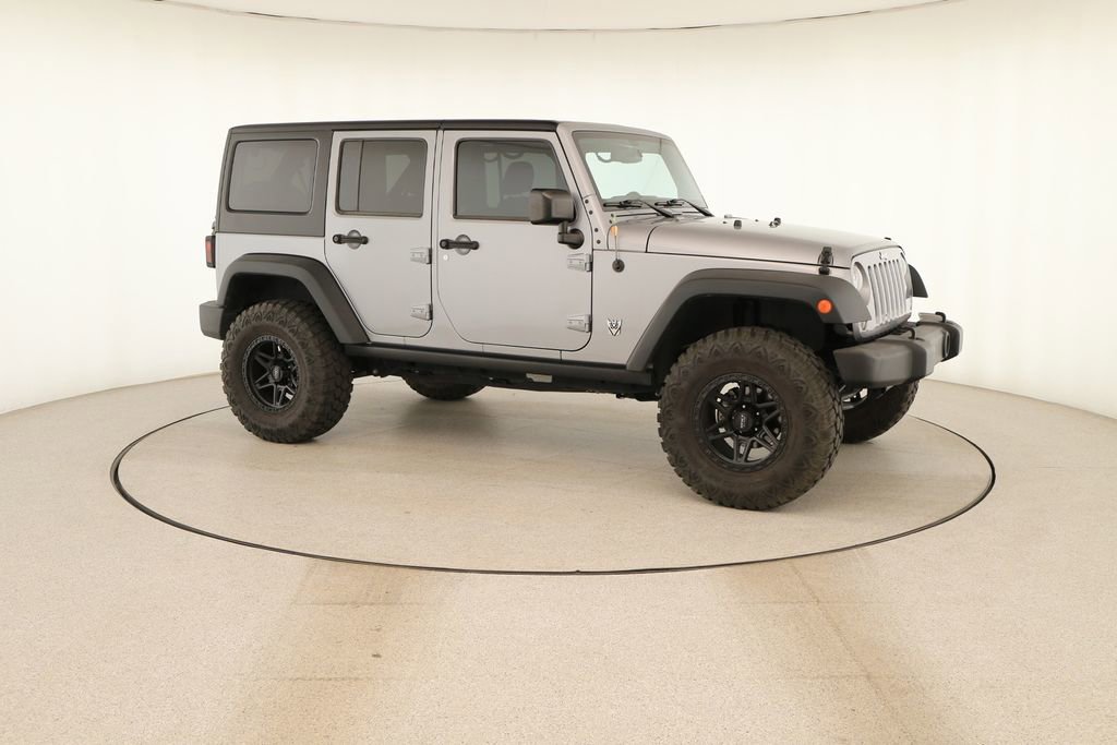 Used 2017 Jeep Wrangler Unlimited Rubicon w/ Max Tow Package AWD/4WD image 9