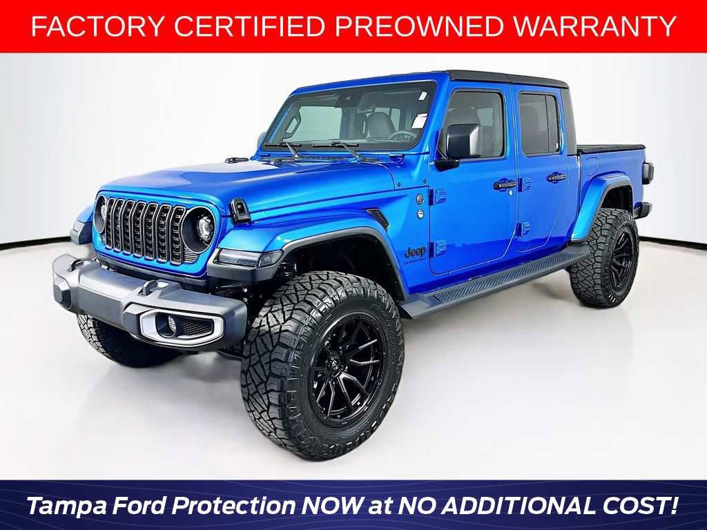 Used 2024 Jeep Gladiator Sport image 1