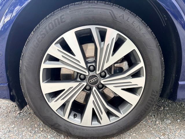 Certified 2023 Audi Q4 e-tron Premium RWD image 5