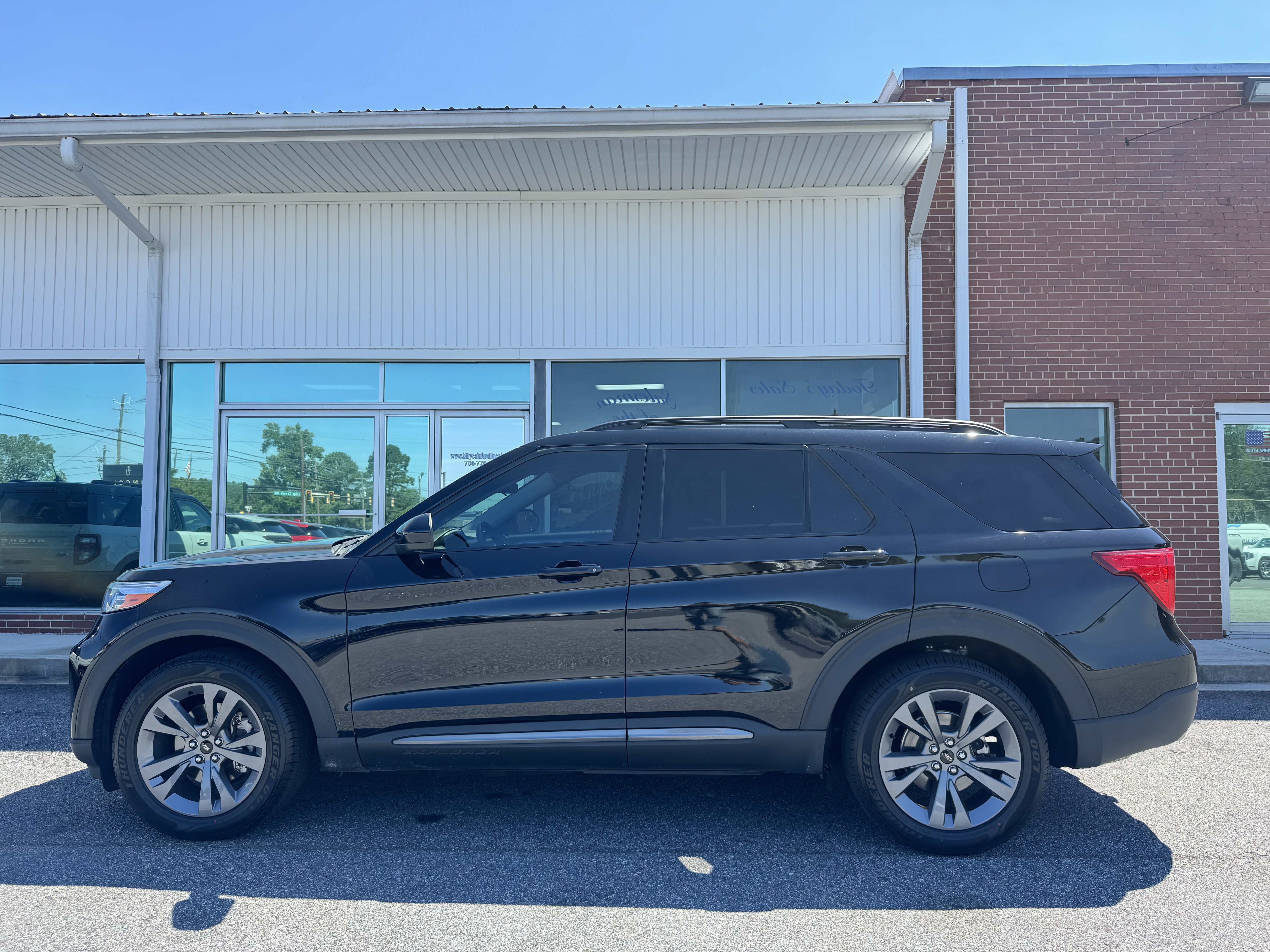Used 2023 Ford Explorer XLT w/ Equipment Group 202A RWD video 1