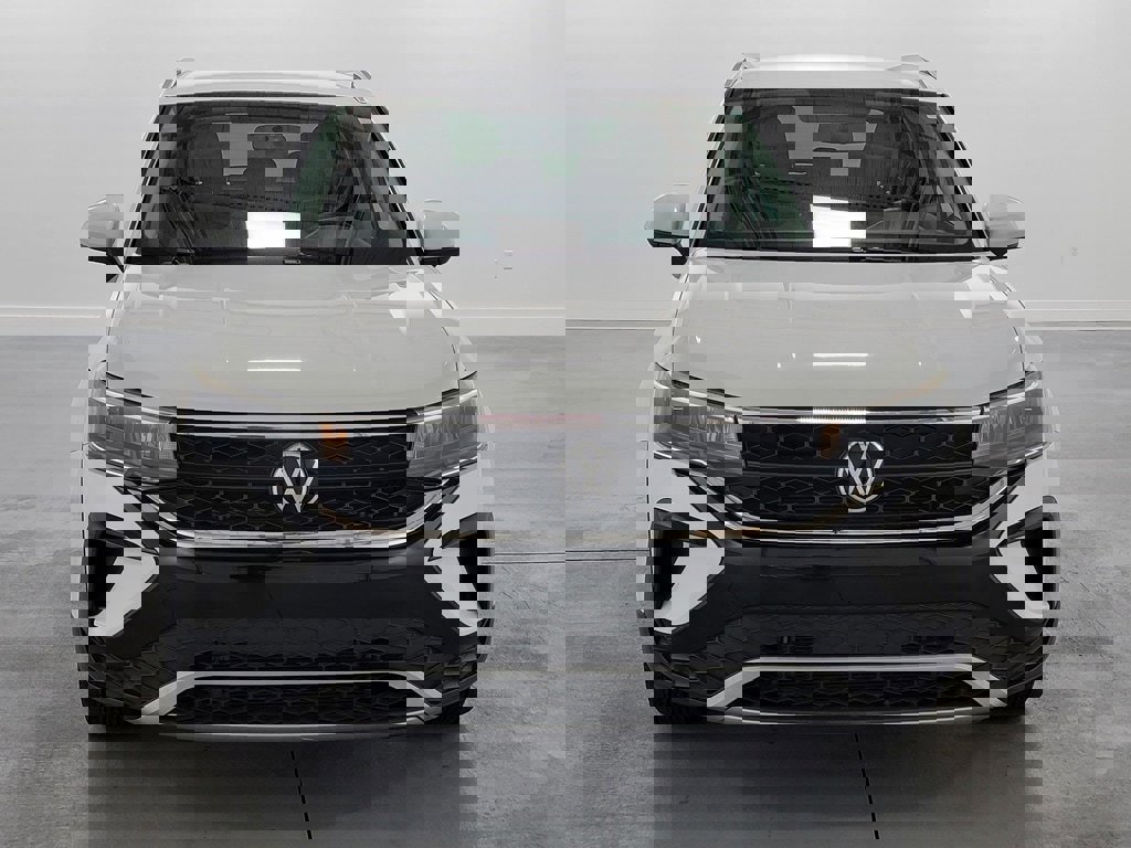 Used 2022 Volkswagen Taos SE image 3