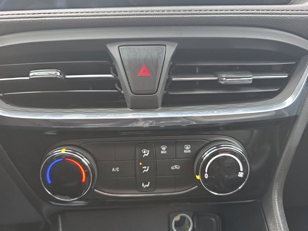 Used 2024 Buick Encore GX Sport Touring image 25