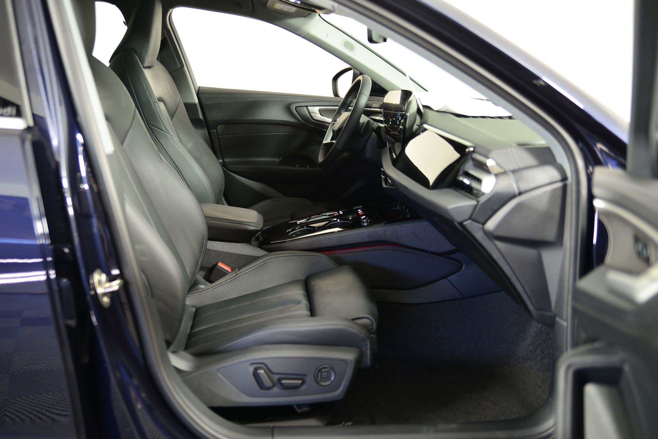 New 2025 Audi A5 Premium Plus w/ Premium Plus AWD/4WD image 18