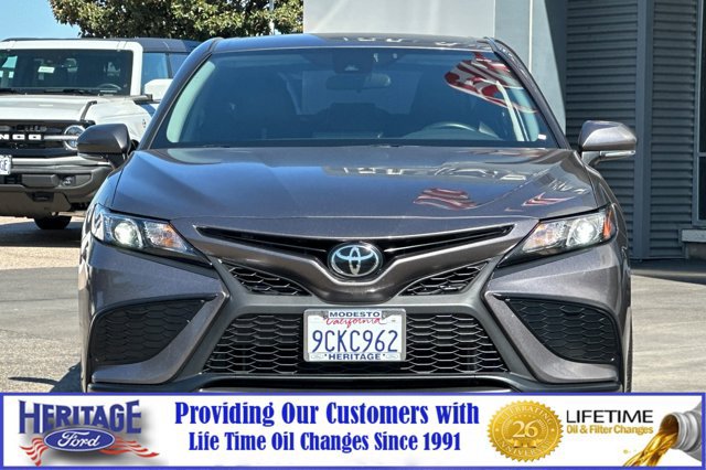 Used 2022 Toyota Camry SE w/ Carpet Mat Package (TMS) FWD image 9