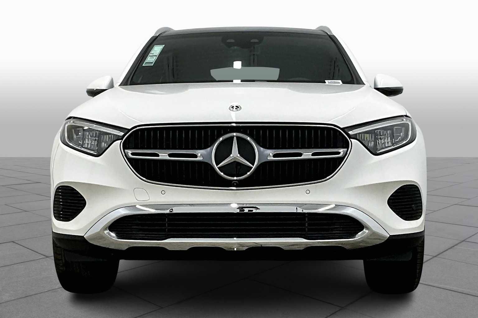 New 2025 Mercedes-Benz GLC 300 image 3