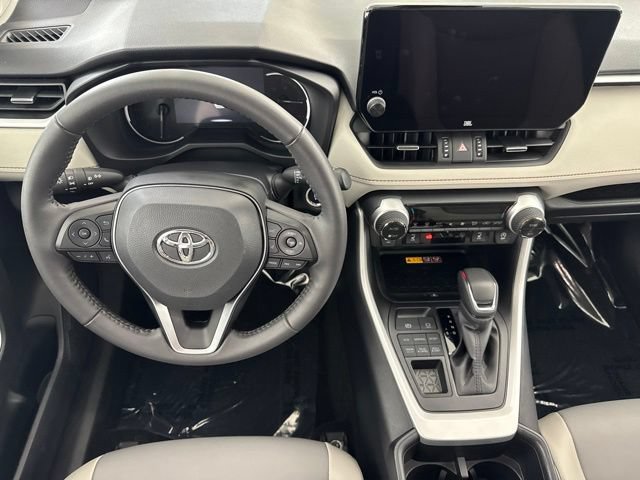 Used 2025 Toyota RAV4 XLE Premium w/ Weather Package AWD/4WD image 27