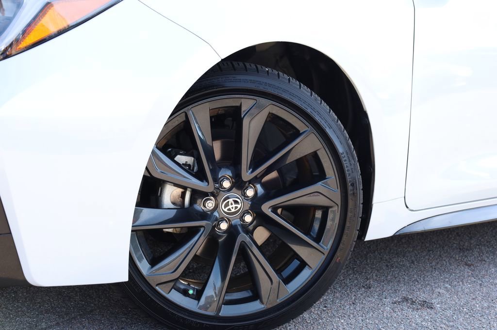 Used 2024 Toyota Corolla SE image 3