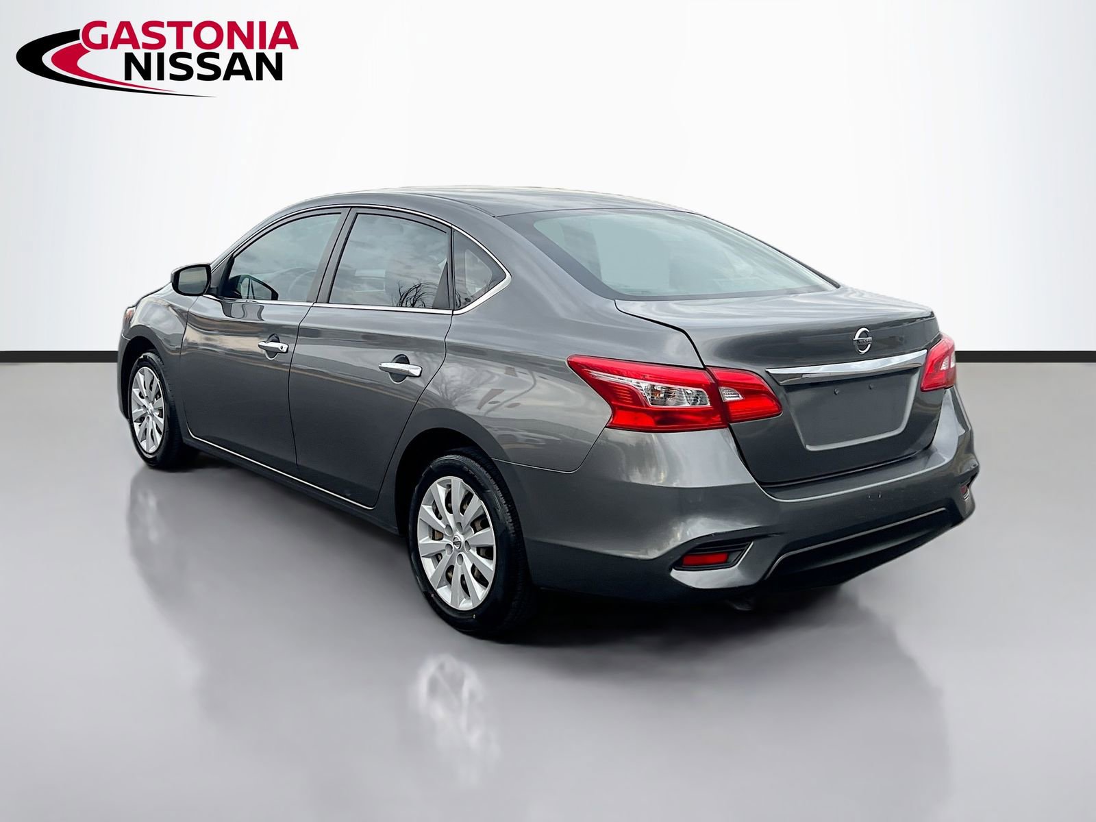 Used 2018 Nissan Sentra S image 6