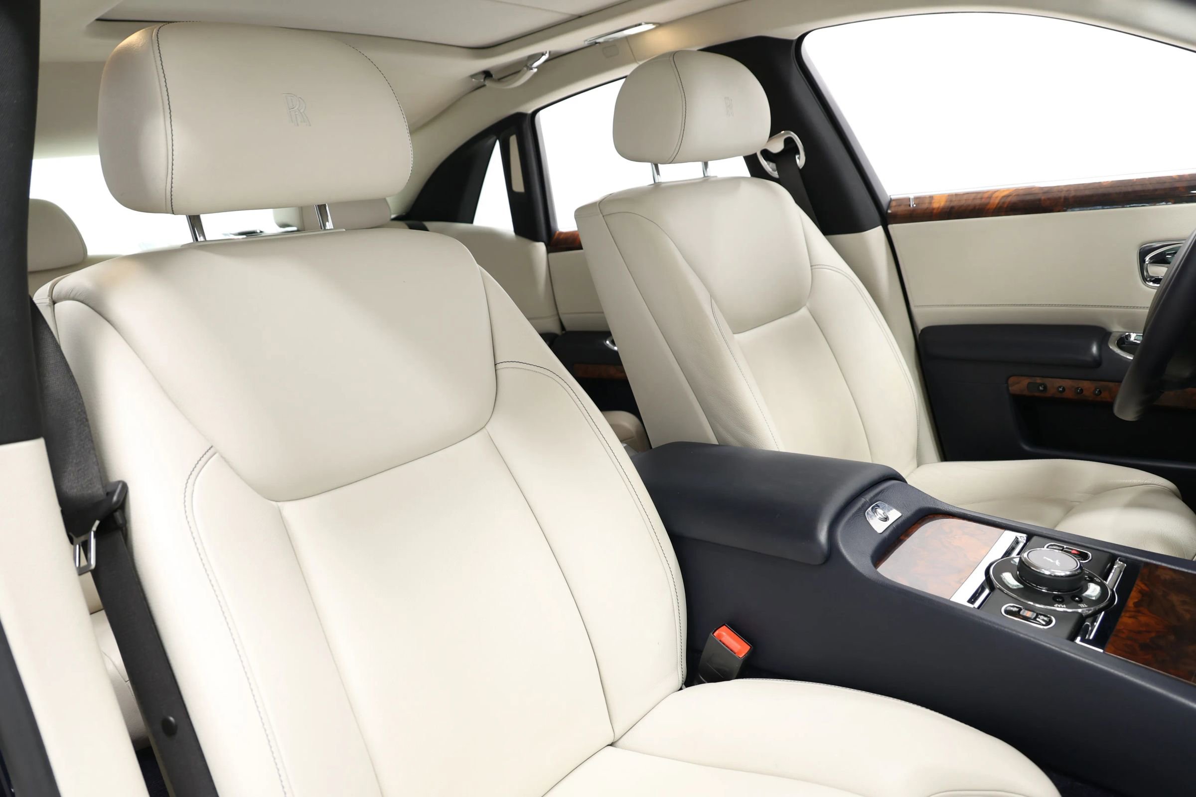 Used 2015 Rolls-Royce Ghost image 94