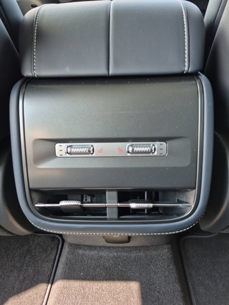 Certified 2025 Lincoln Nautilus Reserve AWD/4WD image 22