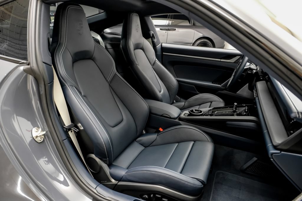 Used 2025 Porsche 911 Carrera S RWD image 28
