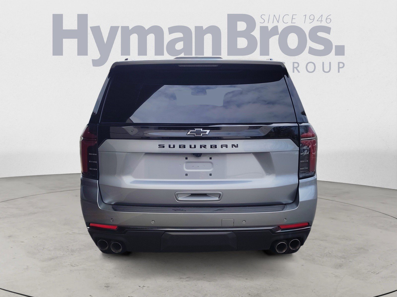 Used 2025 Chevrolet Suburban Z71 image 4