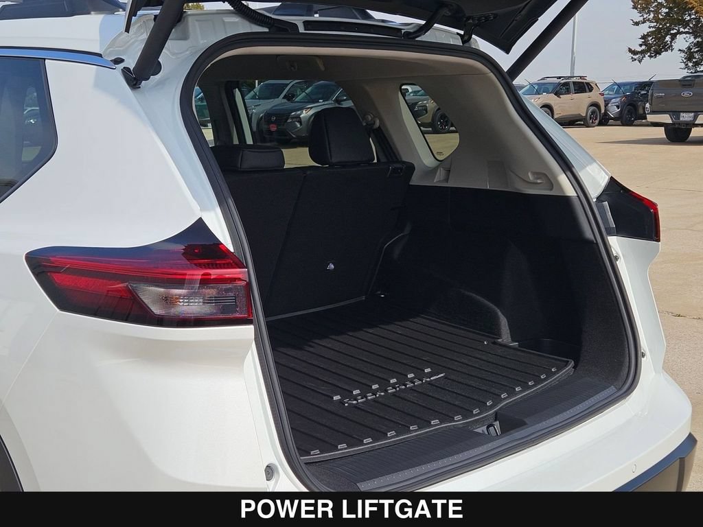New 2026 Nissan Rogue SV w/ Rock Creek Premium Package AWD/4WD image 28